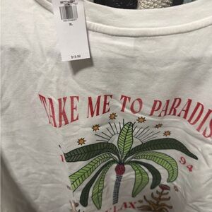 **NWT OLD NAVY White Graphic Tee with Palm Tree Design